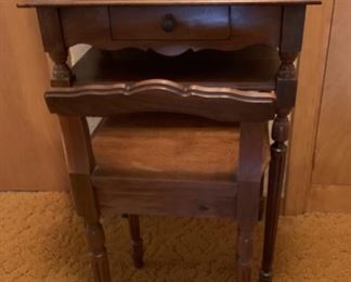 REDUCED!  $60.00 NOW, WAS $80.00.....................Adorable Childs Desk and Chair (P578)