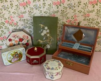 $12.00..................Jewelry Box and more (P719)