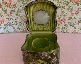 Inside View: Collars and Cuffs Celluloid Box (P716)