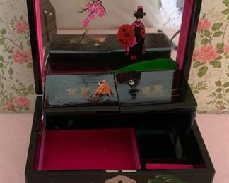 Inside View: Musical (P724)