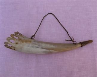 CLEARANCE  !  $12.00 NOW, WAS $45.00...............Antique Horn Bugle 10" long (P763)