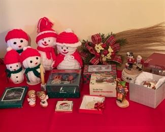 CLEARANCE  !  $3.00 NOW, WAS $10.00..............Christmas Decor (P922)