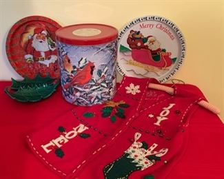 CLEARANCE  !  $3.00 NOW, WAS $10.00..............Christmas Decor (P927)