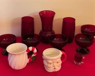 CLEARANCE  !  $5.00 NOW, WAS $16.00..............Christmas Glassware (P929)