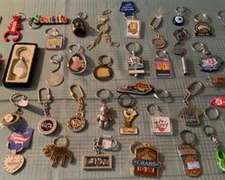 CLEARANCE!  $10.00 NOW, WAS $30.00.....................Large lot of keychains (P967)