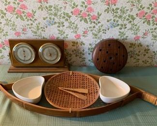 CLEARANCE  !  $4.00 NOW, WAS $14.00..................Barometer and more (P982)