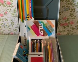 HALF OFF !  $6.00 NOW, WAS $12.00...................Tin Box, Pencils and Pastels (P1015)