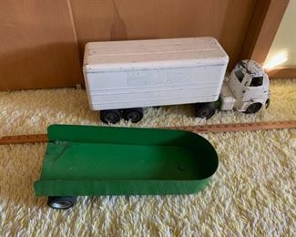 CLEARANCE  !  $15.00 NOW, WAS $60.00................Vintage Toy Truck and Wagon (P1028)