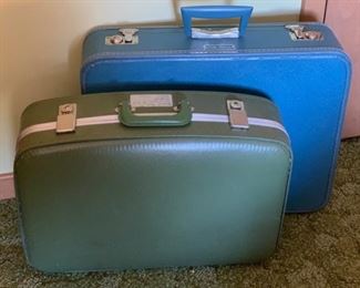 HALF OFF !  $6.00 NOW, WAS $12.00................Vintage Luggage (P1035)