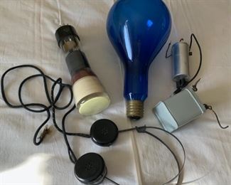 REDUCED!  $15.00 NOW, WAS $20.00..............Vintage Bulbs and more (P1085)