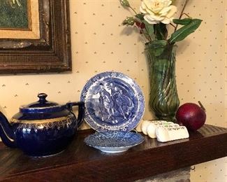 blue china, blue teapot 