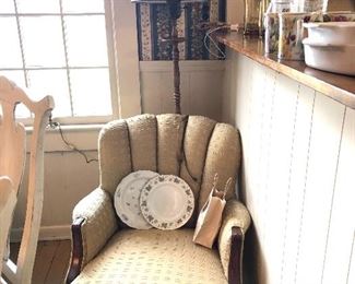 gold chair, metal floor lamp