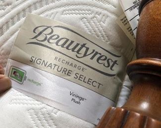 Simmons Beautyrest mattress (Full)