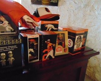 More O's Souvineers (sold separately)