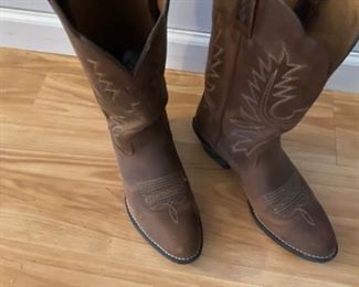 Ariat WOMANS boots