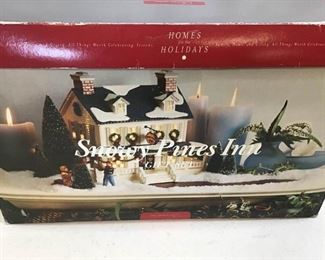 129Dept 56 Snowy Pines Gift Set in Box