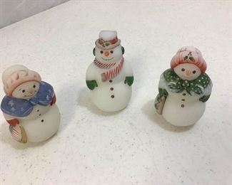 135Fenton Signed Snow Couple