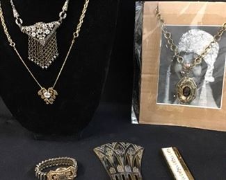 149Victorian Style Gift Jewelry