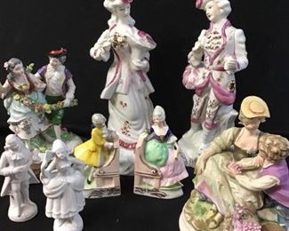 178Figurines of Renaissance Couples