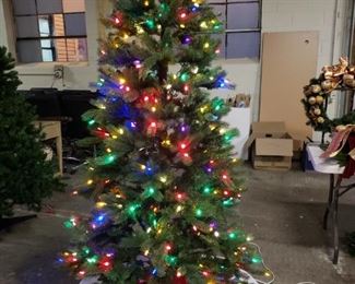 214PreLit 7 Christmas Tree