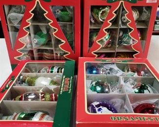 232Radko 1940s Design Christmas Balls