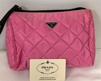 PRADA Pink Cosmetic Pouch with certificate of authenticity=. Measures about 8" x 6" 

ART: MV602

Materiale: Stitch 

Color: Begonia