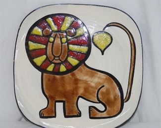 Lion Plate
