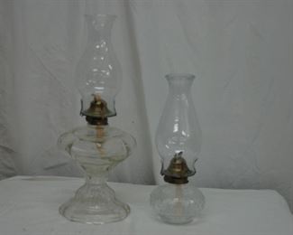 Set of 2 oil lamps

