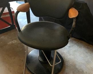 Barber chair