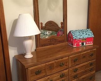 Double dresser in excellent condition!
