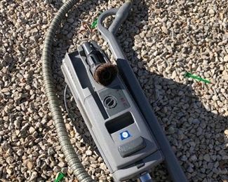 #11) $40 - Electrolux canister protable vaccuum, epic model, series 6500, with attachments