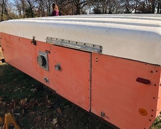 #43) $500 - Citation 66 vintage pop-up camper trailer