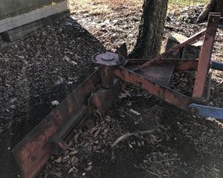 #0)  $3000 - Ford 1600  Diesel Farm Tractor.  Model A1012T Serial #U111288.  2WD, 23 HP, 540 Rear PTO 3Pt Hitch, Sold with a 60 inch blade with Hydrolic Lift.  Sold with a plow attachment.  Six forward gears, 2 reverse gears, Rear auxiliary hydraulic.  Runs well.