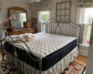King Size Wrought Iron Bed with Luxury Pillowtop Mattress, Oak Dresser, Area Rug