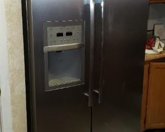 Refrigerator/Freezer