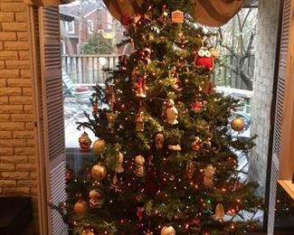 Christmas tree (tree available Sunday for pick up), ornaments priced individually