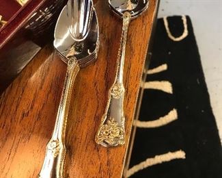 Great Dessert Spoons "Old Country Rose"
