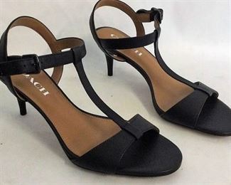 https://connect.invaluable.com/randr/auction-lot/ladies-coach-pumps-heels-sz-6-5_C3A43E7835