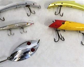 https://connect.invaluable.com/randr/auction-lot/vtg-fishing-lures-including-martin-red-eye-muskie_4164BDFB66