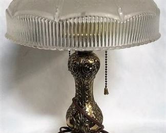 https://connect.invaluable.com/randr/auction-lot/gilded-gold-victorian-style-table-lamp_D7D4B1EB62