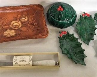 https://connect.invaluable.com/randr/auction-lot/lenox-china-knife-lidded-christmas-themed-candy_0D34AC0867