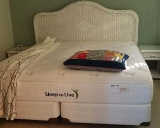 Sleep to Live series 200 king size mattress