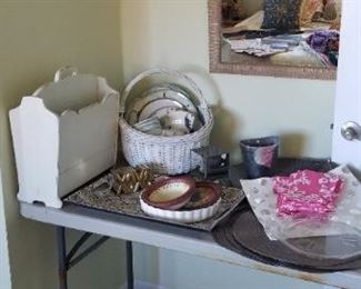 Tabletop goods & decor