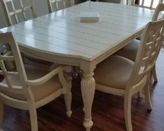 Handsome & sturdy dining set with 6 chairs