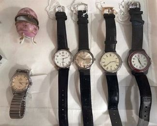 Many high end men's watches.