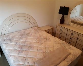 Retro queen bedroom set