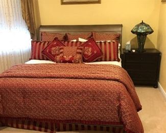 $600 - KING size  Bed