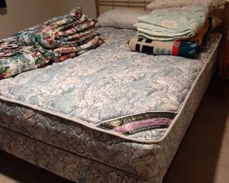 Queen size Serta mattress set & brass bed frame