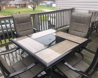 Patio Table & Four Chairs--they Rock!