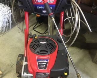 Nice Newish Power Washer= Clean Machine!
